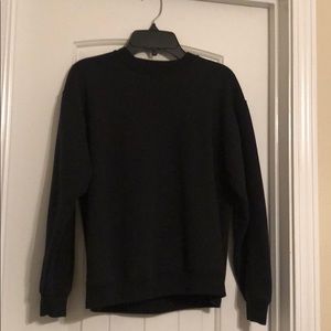 Black sweatshirt
